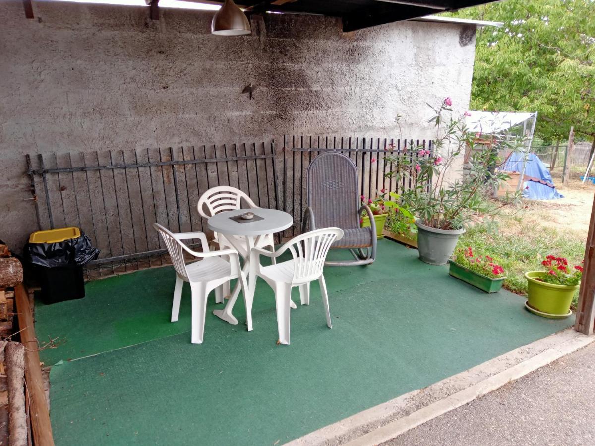 Villa Detente Dauphinoise Saint-Andre-le-Gaz ภายนอก รูปภาพ